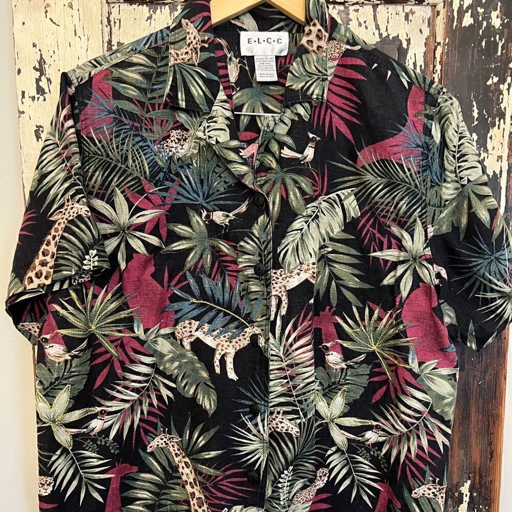 Women’s  E-L-C-C vintage jungle cheetah giraffe button down. Silk linen blend.